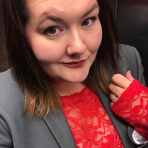 Meet your Posher, Lauren